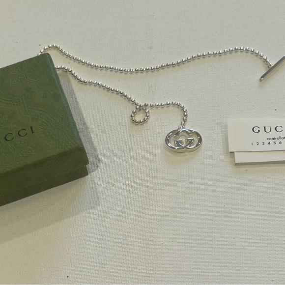 Gucci Silver Double G toggle polished bead Necklace/choker new with box. - Picture 5 of 8